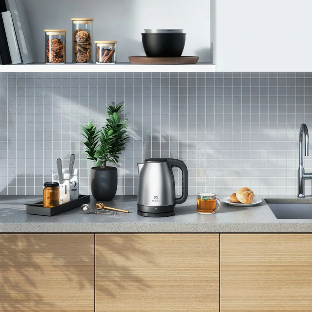 Hervidor Electrolux EEK10 Acero Inoxidable 1.8L