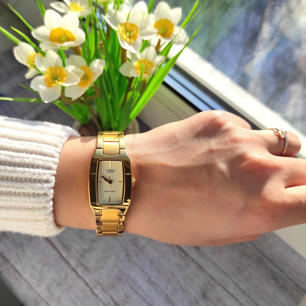 Reloj Casio LTP-1165N-9C En Acero Dorado Elegante Para Mujer