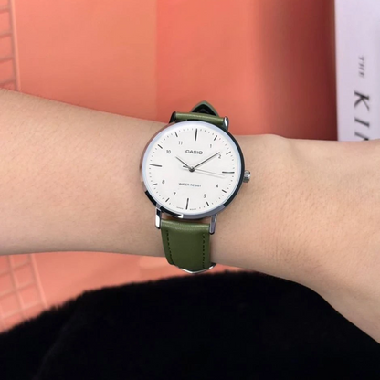 Reloj Casio LTP-VT03L-3B En Cuero Para Mujer