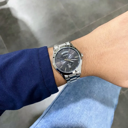 Reloj Casio MTP-1381D-8A En Acero Para Hombre Elegante