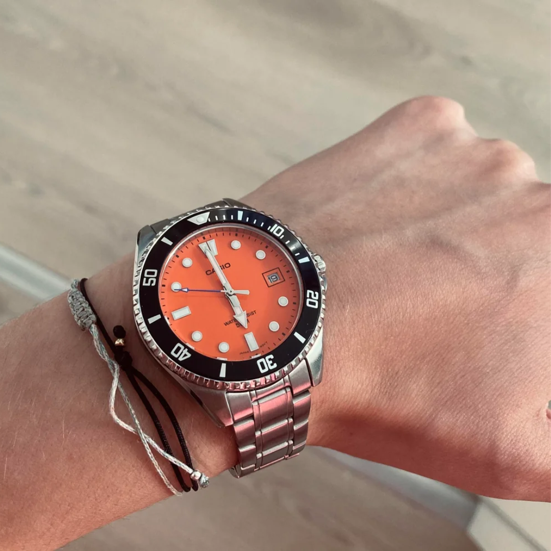 Reloj Casio Para Hombre MDV-10D-4A1VDF En Acero