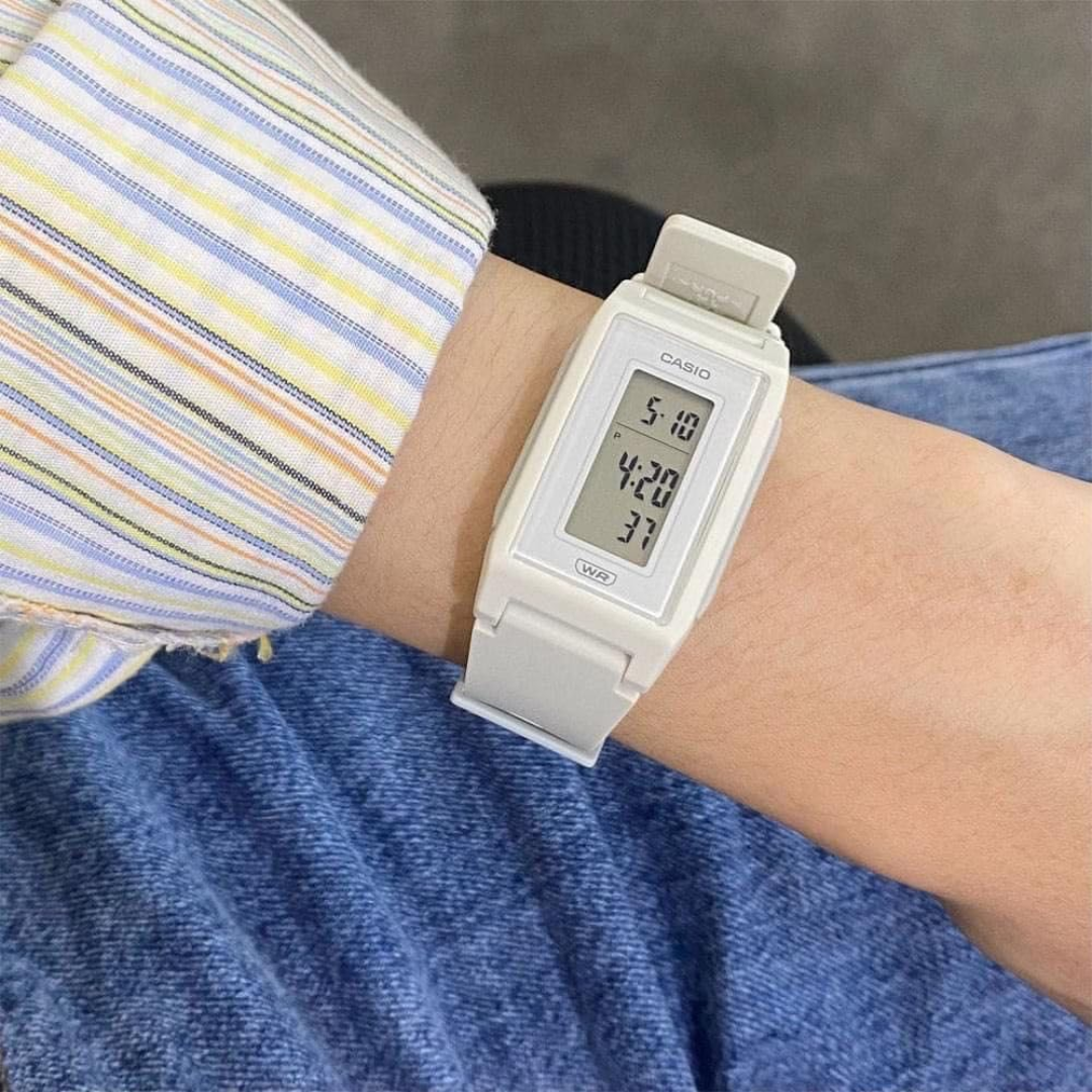 Reloj Casio LF-10WH-8DF Deportivo Unisex - Blanco