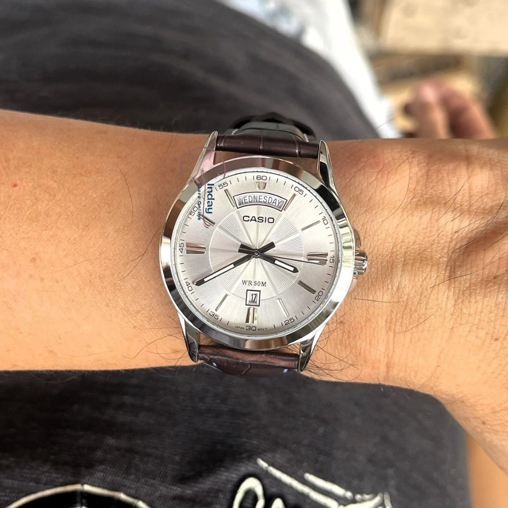Reloj Casio MTP-1381L-7A En Cuero Para Hombre