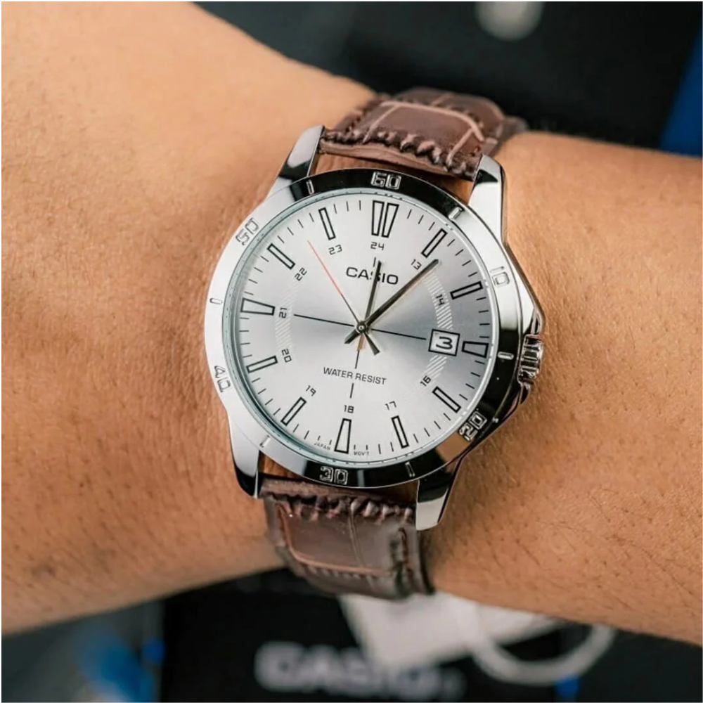 Reloj Casio Para Hombre En Cuero Casual MTP-V004L-7C Marrón